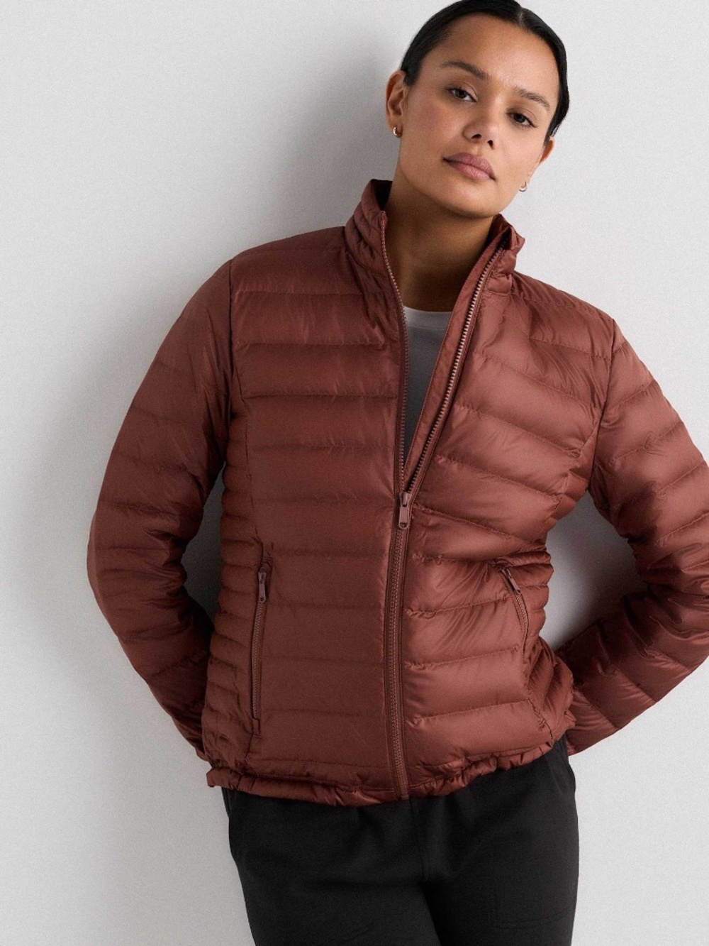Quince Lightweight Down Packable Puffer Jacket, Women's M, Redwood Brown